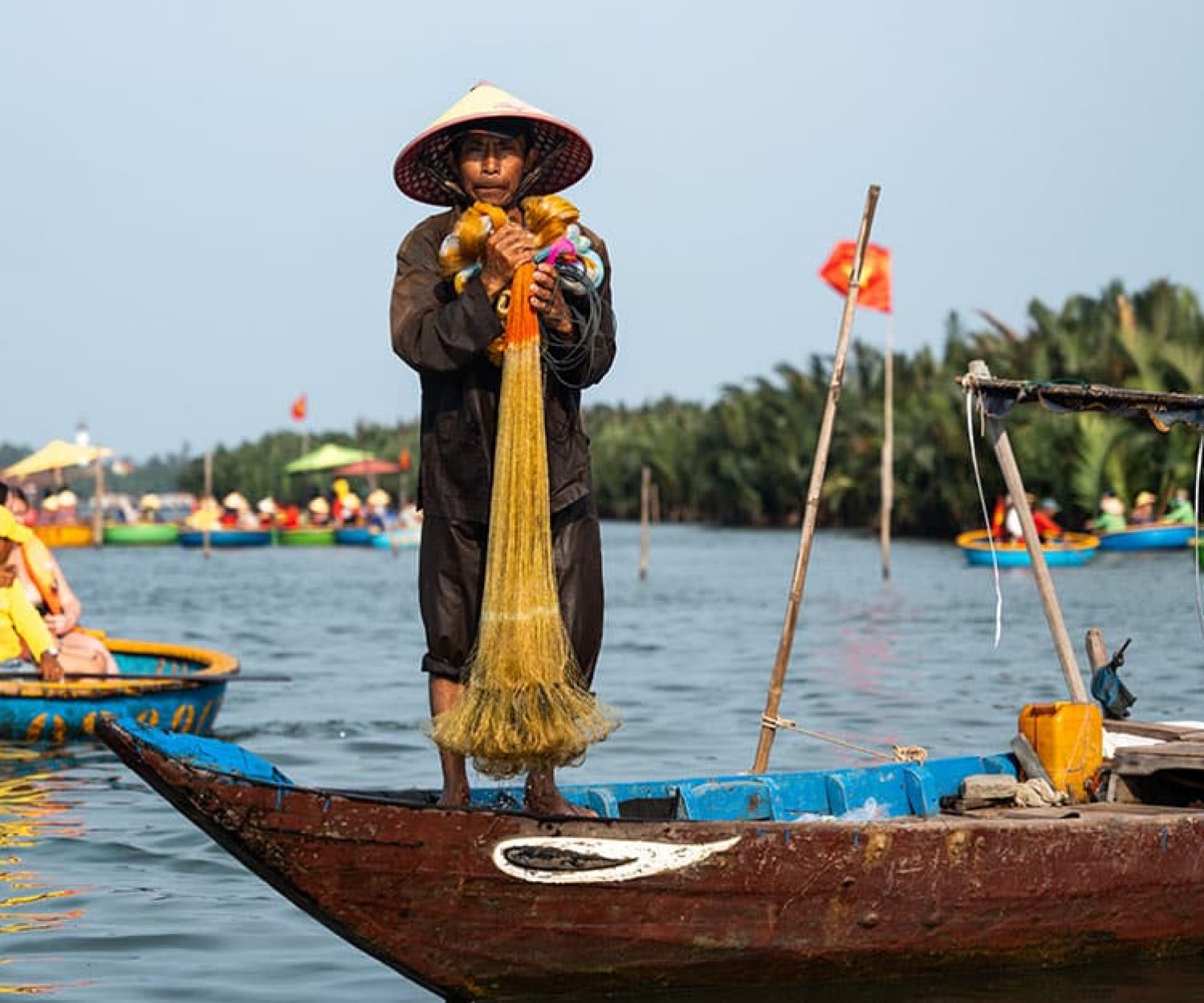 Vietnam-HoiAn-Coconuts-Lanternes